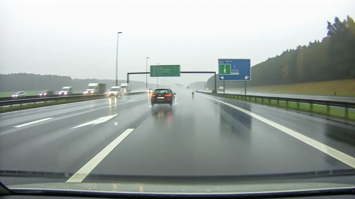 Autobahn Abstandsblitzer Messstelle Abstandsblitzer A20 bei Bobitz, km 99.884 auf der A20, Fahrtrichtung Wismar/Rostock