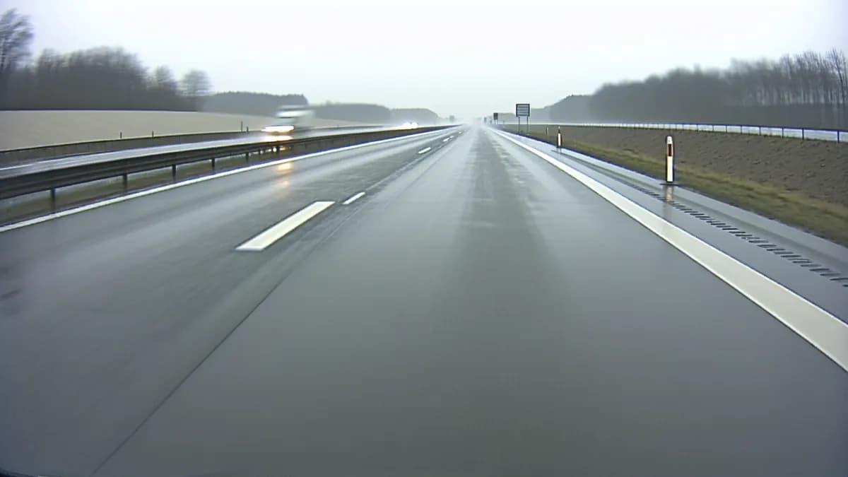 Autobahn Abstandsblitzer Messstelle Abstandsblitzer A52 bei Willich, km 32.450 auf der A 52